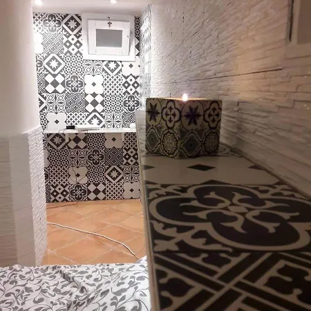 U Dammusu Nyaraló *