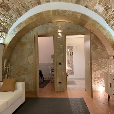 U Dammusu Nyaraló *