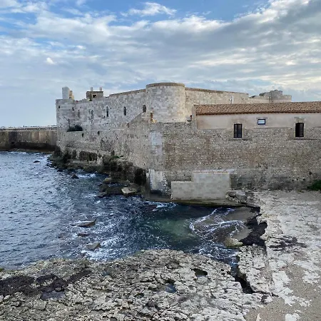 U Dammusu * Szirakúza