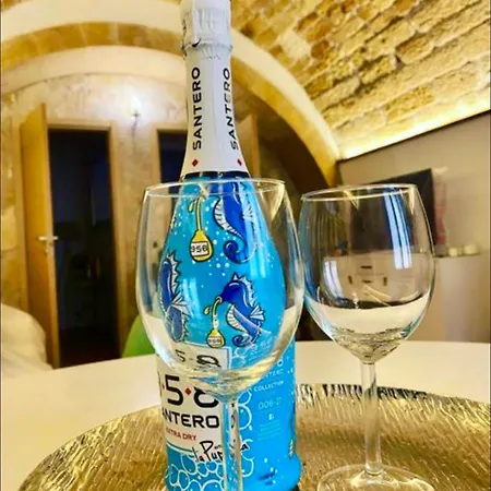 Nyaraló U Dammusu *